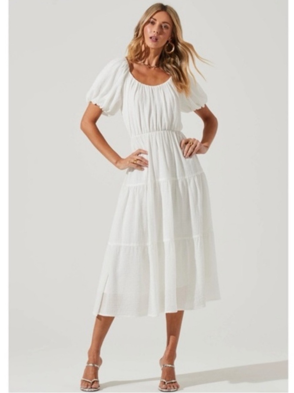 ASTR the Label Chamomile Midi Dress size medium